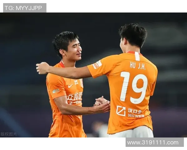 重庆足球队在联合会杯积分榜中以96分稳居第一位置展现强大实力